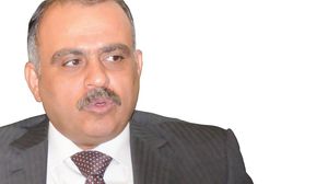 عناصر مسلحة اختطفت والد وزير الصناعة والمعادن أحمد الكربولي - ا ف ب