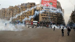 طلبة جامعة القاهرة قبل التحرك لميدان التحرير - الاناضول