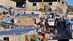 مخيم للنازحين السوريين في بلدة أطمة قرب الحدود التركية