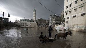 فيضانات غزة 12-12-13 - أ ف ب