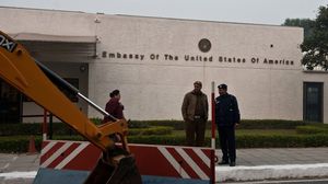 أزالت السلطات الهندية الحواجز أمام السفارة الأمريكية - أ ف ب
