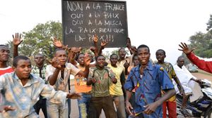 مظاهرات مناهضة لفرنسا في بانغي تقول "لا لفرنسا" - ا ف ب
