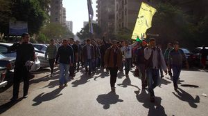 تظاهرات منددة بتصنيف الإخوان جماعة "إرهابية" - الأناضول