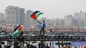 الفلسطينيون في تزايد رغم المعاناة - ا ف ب