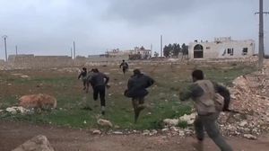 الثوار يطاردون قوات النظام السوري في مزارع الملاح