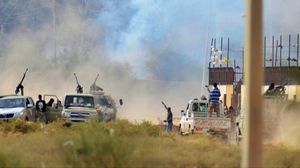 قوات حفتر تحاول السيطرة على معسكرات تابعة للثوار في بنغازي - أرشيفية
