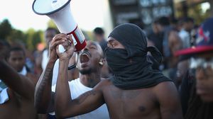مظاهرات للسود ضد مقتل رجل أسود على يد شرطي أمريكي - أرشيفية