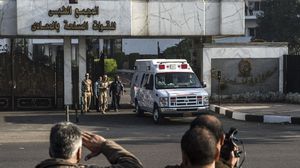 مستشارون نصحوا السيسي بوضع مبارك تحت الإقامة الجبرية بمستشفى المعادي ـ أ ف ب 