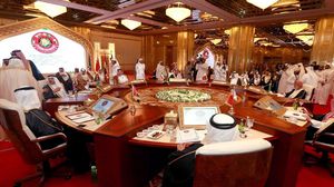 تلتئم القمة بعد إتمام المصالحة الخليجية وعودة السفراء الشهر الماضي - الأناضول