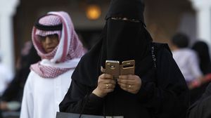 المرأة السعودية تشارك في الانتخابات لأول مرة - أرشيفية