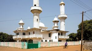 %95 من سكان غامبيا مسلمون - أرشيفية