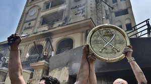جماعة الإخوان تعرضت للحظر في مصر ودول أخرى وتعرضت مقارها لهجمات- أرشيفية