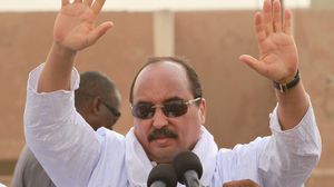 اتهمت المجلة الرئيس الموريتاني بالازدواجية في تعامله مع تنظيم القاعدة - أرشيفية