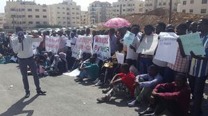 800 لاجئ سوداني تظاهروا في الأردن حتى تم ترحيلهم - عربي21