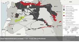 المناطق التي خسرها تنظيم الدولة (الأحمر) والمناطق التي كسبها (الأخضر) خلال عام 2015، ويمثل اللون الأسود مجمل أراضي التنظيم حاليا