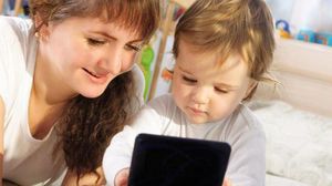 الأجهزة الذكية مفيدة للأطفال.. وليس كما يعتقد البعض
