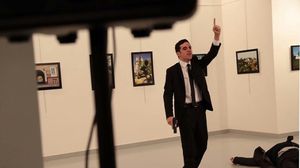 اتهمت النيابة العامة التركية الجمعة، منظمة "فتح الله غولن" بالوقوف وراء عملية اغتيال السفير الروسي لدى أنقرة- أرشيفية