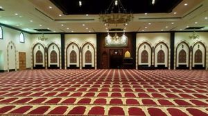 صورة من داخل أحد المساجد في مدينة الدمام شرقي السعودية- أرشيفية