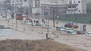 مدينة مرسين تشهد هطولا متواصلا للأمطار منذ ساعات الصباح ما أدى لحدوث فيضانات كبيرة- أرشيفية