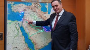 تطمح إسرائيل للتطبيع أكثر مع الدول العربية عبر السكة - (صحيفة إيلاف السعودية)