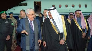 كان في استقبال عباس في مطار قاعدة الملك سلمان الجوية نائب أمير منطقة الرياض- واس