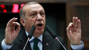 أردوغان دعا أمريكا إلى إزالة أعلام بلادها الموجودة في قواعد المنظمة "الإرهابية" شمال سوريا- جيتي