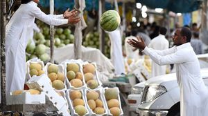 كثفت السعودية من توطين العمالة المحلية في عدد من القطاعات الاقتصادية- جيتي