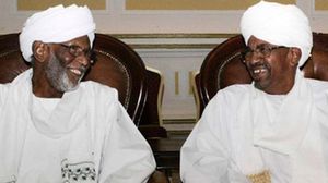 قال إن الإسلاميين في السودان تحالفوا مع العسكر عام 1989 لمنع استئصالهم