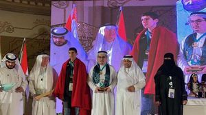 حصل التلميذ محمد خير على ميدالية ذهبية، وزميليه نزار الغزال ومحمد الكفيل على فضية لكل  منهما ـ فيسبوك