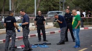 أفاد الإعلام الإسرائيلي بأن منفذ العملية فلسطيني ويبلغ من العمر 19 عاما- الإعلام العبري