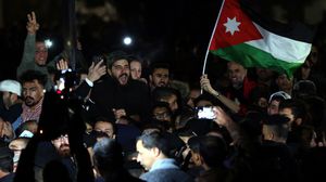 الأردن شهد احتجاجات واسعة بالشماغات الحمر- جيتي