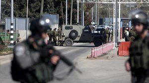 شنت قوات الاحتلال حملة اعتقالات في الضفة الغربية طالت قيادات في حركة حماس