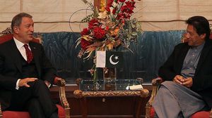 عمران خان التقى بآكار مؤخرا في إسلام آباد- الأناضول