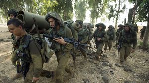 معلق إسرائيلي: خلال الانتخابات قد تتزايد مخاطر التهديد الخارجي وربما تتدهور حد الوصول إلى حرب شاملة- جيتي