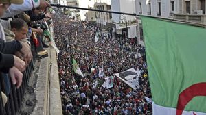 الغارديان: من المرجح أن يقاطع الحراك الانتخابات الجزائرية المثيرة للجدل- جيتي