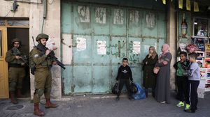  اندلعت مواجهات مع قوات الاحتلال التي اقتحمت حي عبيد ببلدة العيسوية وبلدة الطور في القدس المحتلة- جيتي