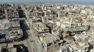 أنهك الأسد المدنيين بمعرة النعمان بسبب غاراته الكثيفة التي قتلت الكثيرين منهم وهدمت بيوتهم- جيتي