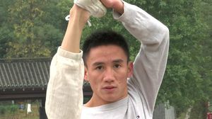 تشانغ البالغ من العمر 28 عاما بدأ ممارسة الكونغ فو منذ الطفولة- يوتيوب