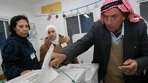 حوارات بين الفصائل الفلسطينية للاتفاق بشأن تفاصيل الانتخابات- جيتي