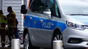 أعلنت الشرطة أن سائق السيارة الذي قام بدهس المارة مواطن ألماني ويبلغ 51 عاما وكان تحت تأثير الكحول- الأناضول