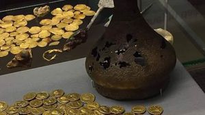 الكنز يتضمن 239 قطعة نقدية ذهبية قد تصل قيمتها إلى 300 ألف يورو (356,490 دولارا)- جيتي