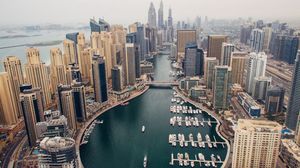 الحظر الذي يبدأ سريانه الجمعة مثل مفاجأة سلبية لكثير من السياح المتواجدين في دبي