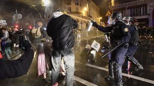 الشرطة الفرنسية قمعت مرارا المحتجين ضد القانون- جيتي