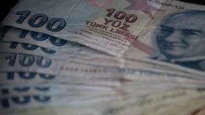 انخفضت العملة التركية أمام العملات الأجنبية مجددا- جيتي