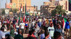 دعا تجمع المهنيين السودانيين إلى الخروج بمظاهرات السبت المقبل للمطالبة بسلطة مدنية كاملة- جيتي