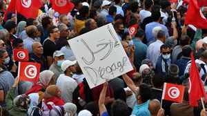 دعت "مواطنون ضد الانقلاب" الشعب التونسي إلى ردّ شعبي جماهيري - جيتي