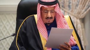 قال الملك سلمان إن القضية الفلسطينية كانت وما زالت هي قضية العرب والمسلمين المحورية- واس