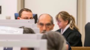 اعتبر مدعي عام محكمة كوبلنز الألمانية أن رسلان مذنب بارتكاب جرائم رغم زعمه الانشقاق عن النظام- جيتي