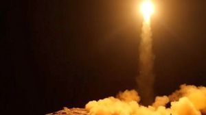 الدفاع الجوي السعودي قال إنه اعترض ودمر صاروخا باليستيا أطلق باتجاه الرياض- الإعلام الحربي الحوثي- أرشيفية