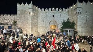 رغم قمع الاحتلال لكن الفلسطينيين أصروا على الاحتفال وواصلوا تجمعاتهم في القدس- موقع القسطل